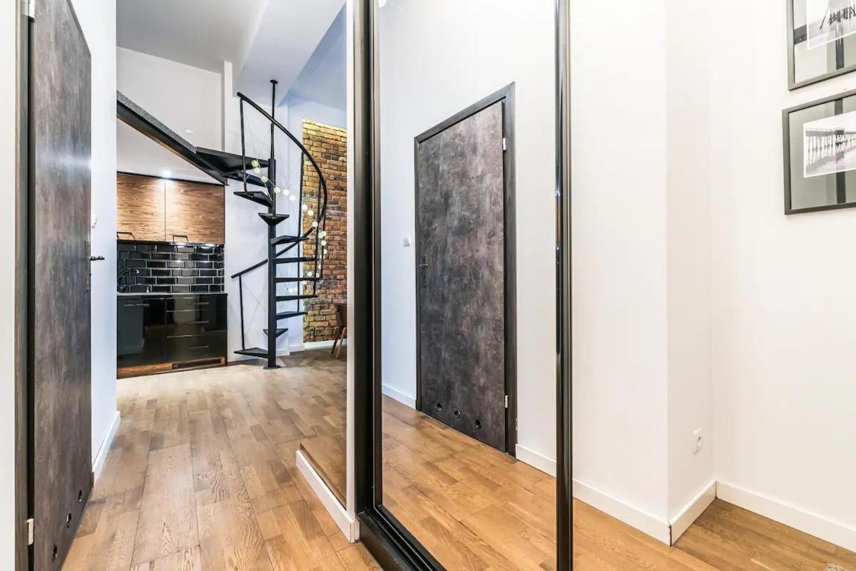 Stylowy Loft W Centrum Wroclawia Check-in 24h Apartment